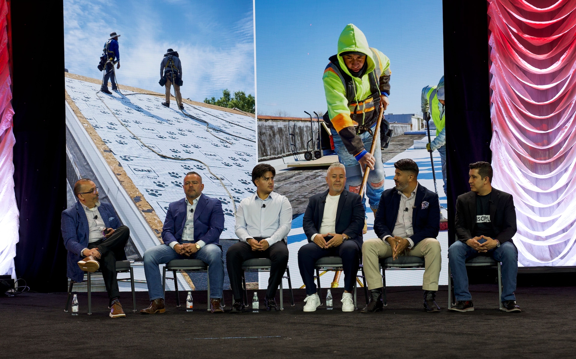 Opening panel at Latinos in Roofing 2026
